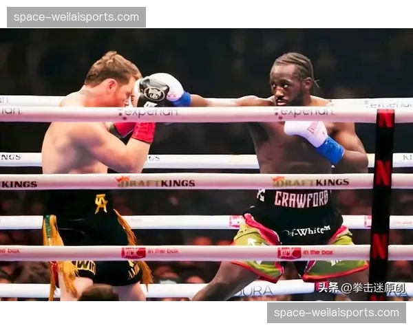 世界拳王统一战：阿瓦雷兹点数战胜大查洛，卫冕四条超中量级金腰带